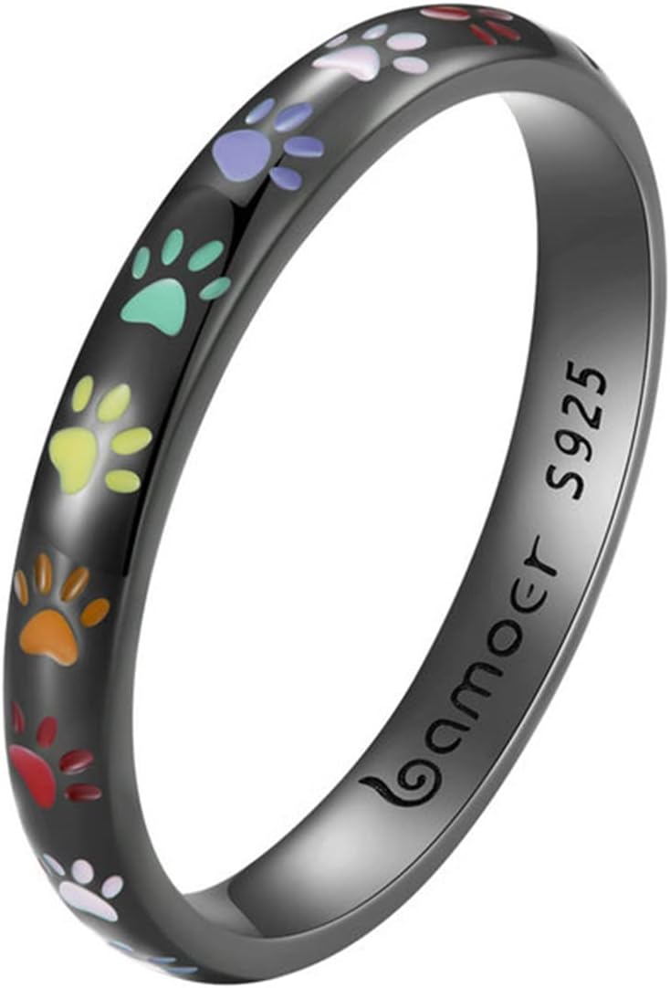 Hringur úr sterlingssilfri með loppuförum