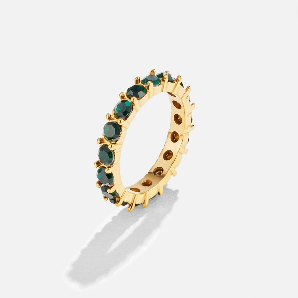 Kristalhringur með smaragðsglæsileika