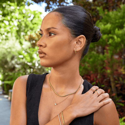 Layla gullsnúnings eyrnalokkar