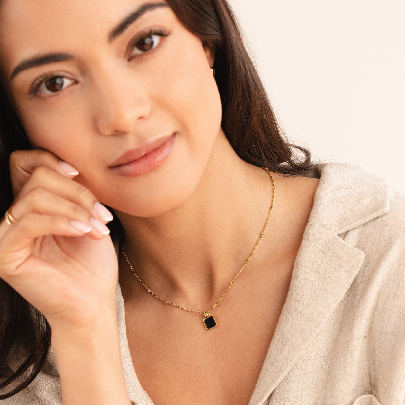 Lucia Black hálsmen