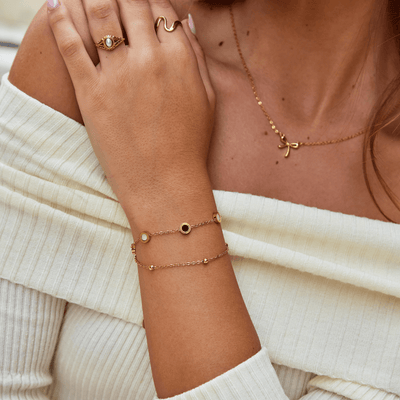 Armband úr ónyx og hvítum steinum